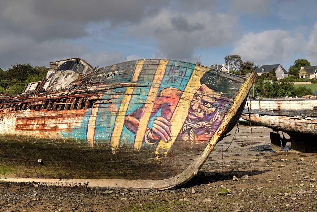 Cimetiere a bateaux hdr urbex scheepskerkhof rance quelmer bretagne france frankrijk kerkhof schepen boten fraffiti art kunst